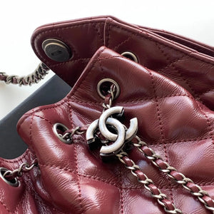 25 Burgundy Quilted Leather Chain Shoulder Bag