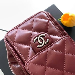 25 Burgundy Quilted Leather Chain Shoulder Bag