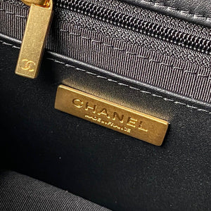 Black Matelassé 25 Lambskin Chain Shoulder Bag