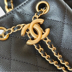 25 Quilted Leather Drawstring Handbag