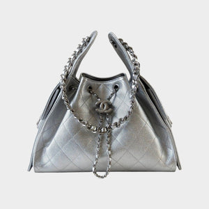 25 Quilted Leather Drawstring Handbag