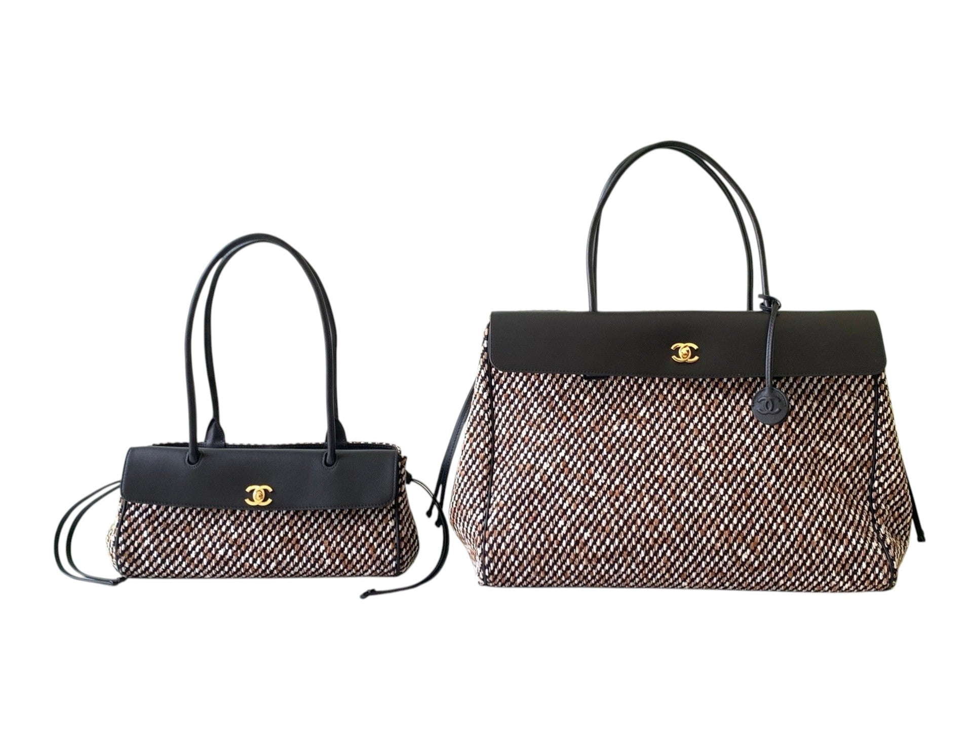 Tweed Calfskin Urban Essentials Bag Black Multicolor
